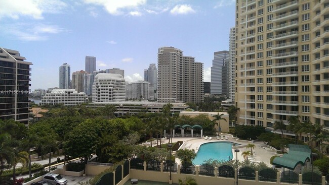 Photo - 848 Brickell Key Dr Unidad 906 Rental