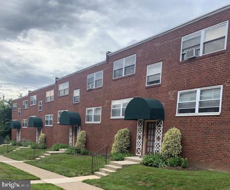 Photo - 901 E Pleasant Ave