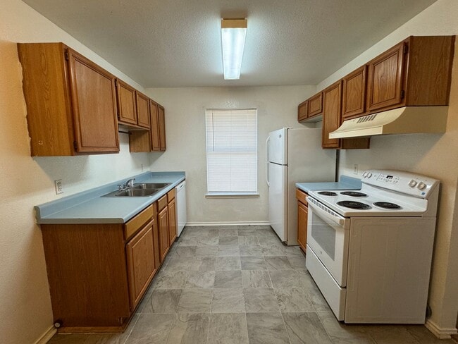 Photo - 1902 Windward Dr Unidad # D