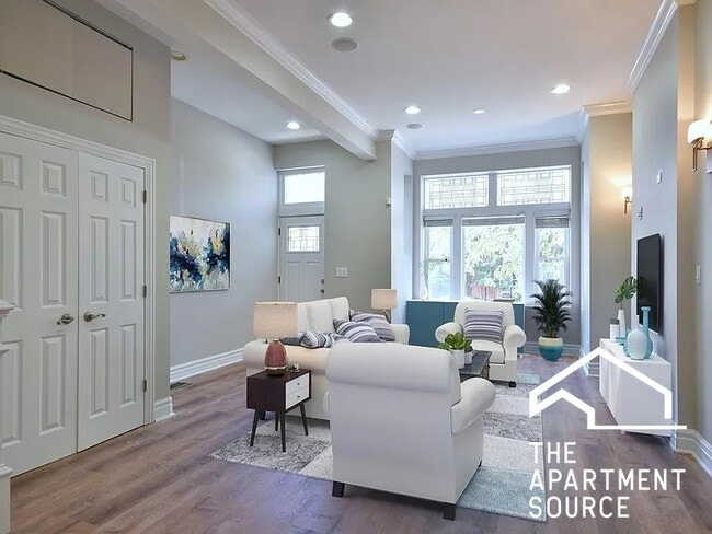 Building Photo - 1319 N Artesian Ave Unit 1