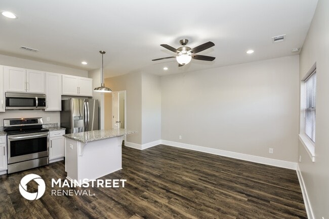 Photo - 108 Hartsville Ct