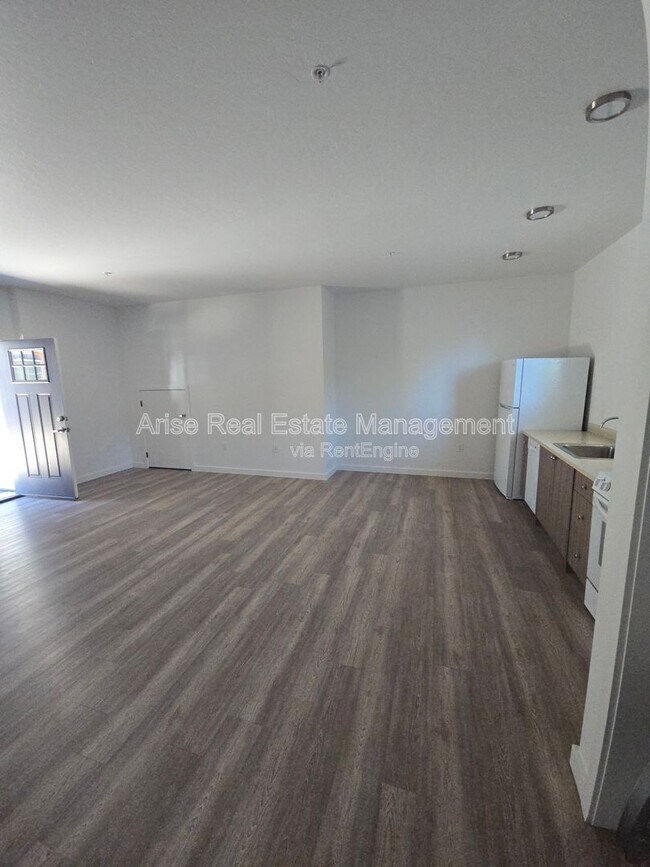 Photo - 1510 SW Juniper Ave