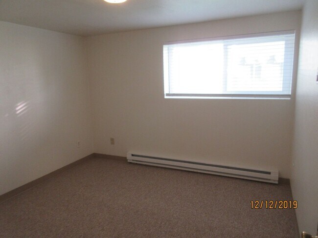Photo - (907) Bluewood Apartments - 1 Bedroom / 1 Bath Unit 952-08