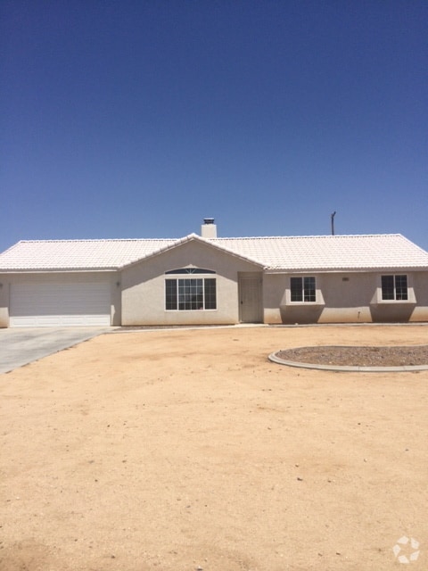 Building Photo - 3 BEDROOM HOME NEAR KIOWA