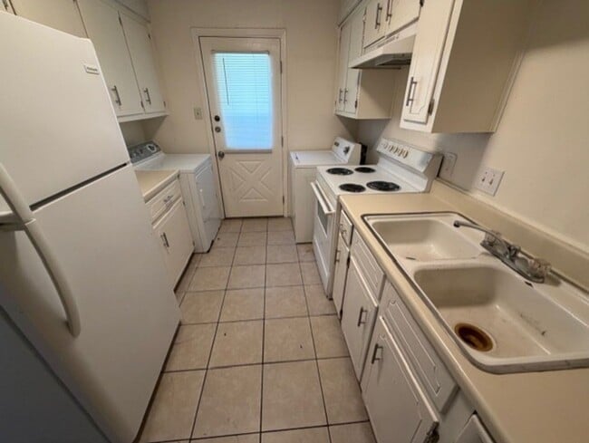 Photo - 3804 Charolais Dr Unidad C