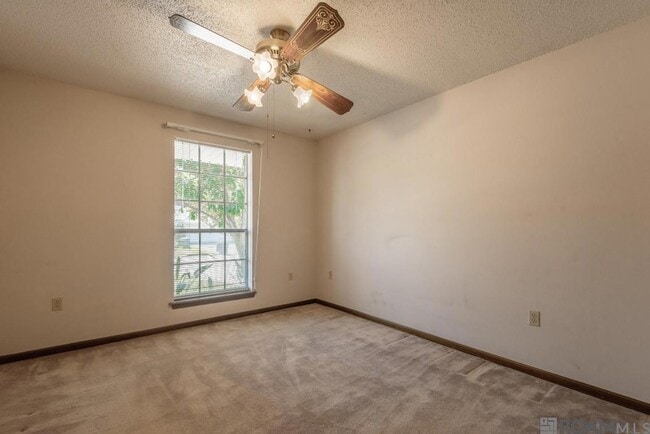 Photo - 14823 Stoneberg Ave