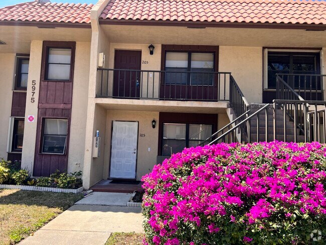 Building Photo - 5975 Forest Hill Blvd Unit 205 Rental