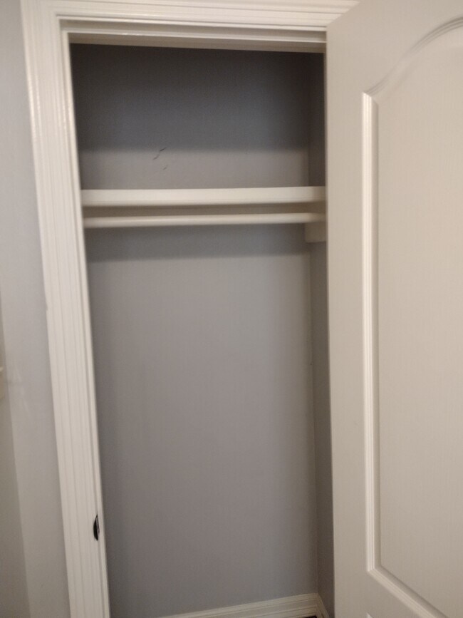 1409 W Kiwi Ave Unit 4