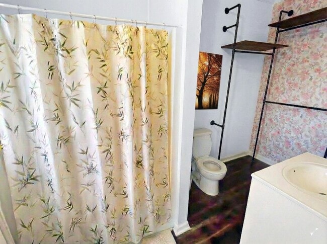 Photo - 199 Spring St Unidad C (furnished studio)