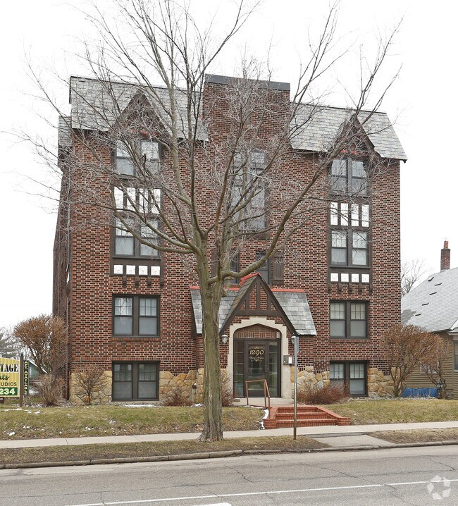 Grand Heritage Apartments