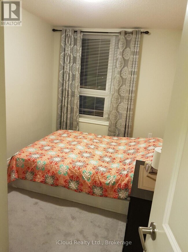 Photo - 630 Sauve St Unit 103