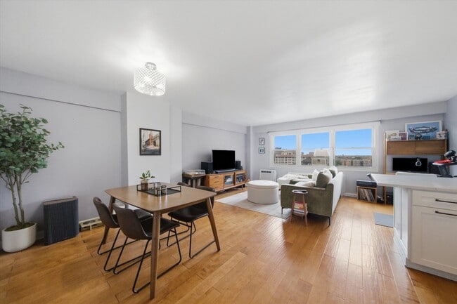 Photo - 2909 N Sheridan Rd Unit 1204