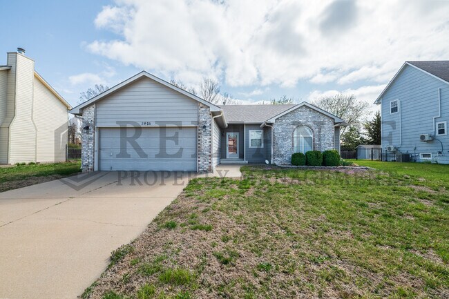 Building Photo - 3826 N Cranberry St