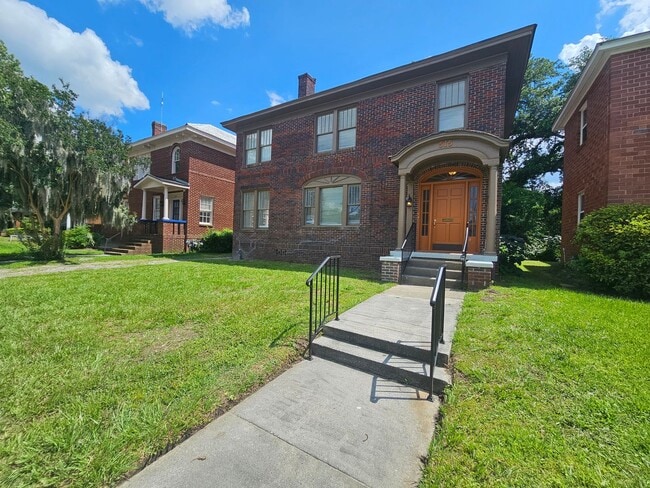 Building Photo - 515 E 49th St Rental