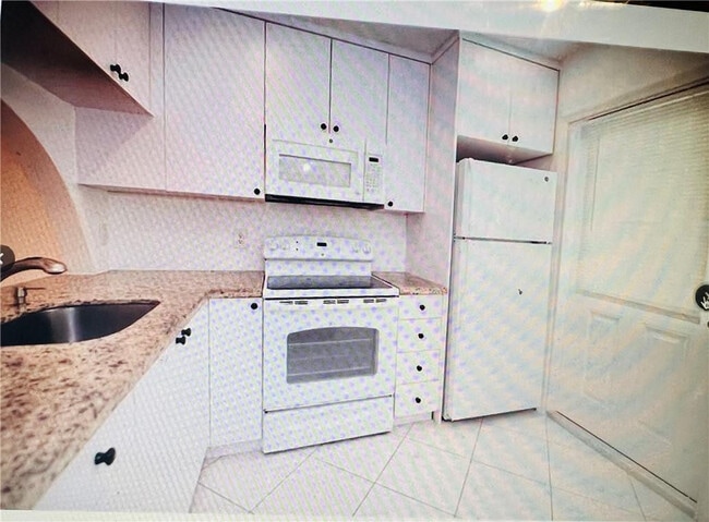 Photo - 3300 NE 10th Terrace Unit 42