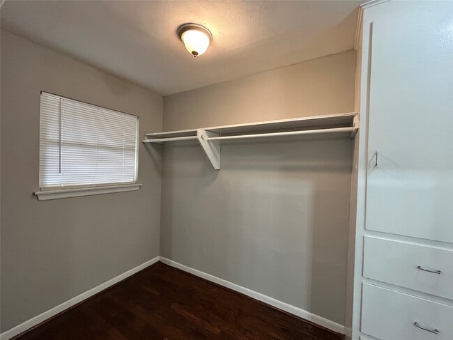 Building Photo - 8807 Timberside Dr Unit 3