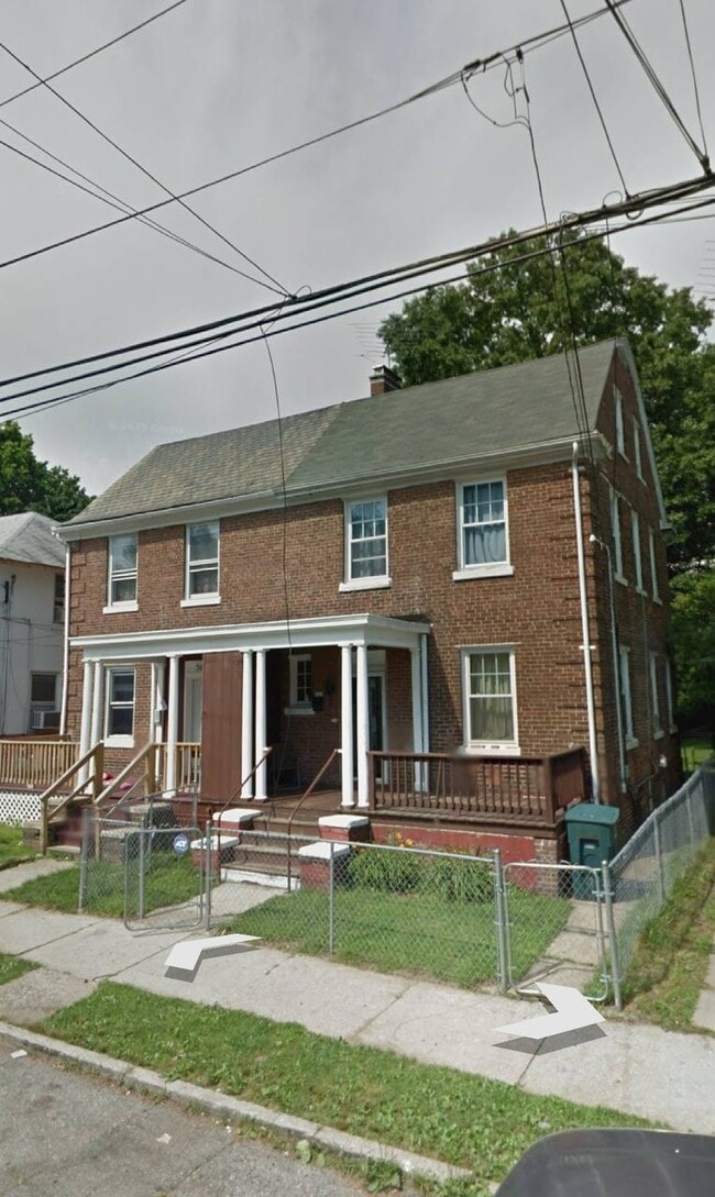 Building Photo - 309 East Ave Rental