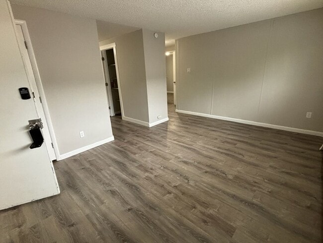 Photo - 340 Gahart Dr Unit 2