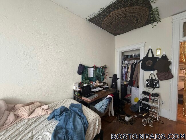 Photo - 109 Peterborough St Unidad 14