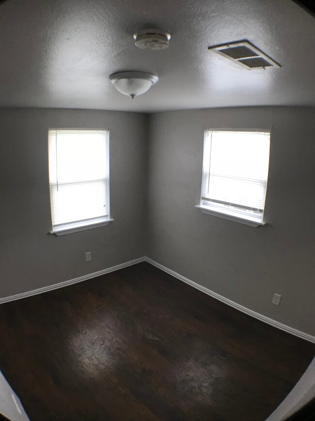 Building Photo - 612 N 7th St Rental