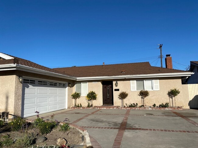 Photo - Beautiful 4 Bedroom Home for Rent in Huntington Beach