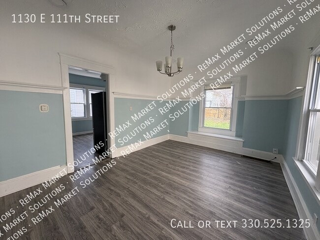 Photo - 1130 E 111th St
