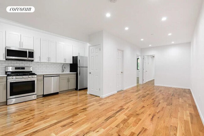 Photo - 830 Herkimer St