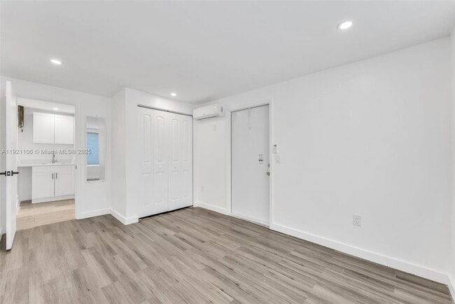 Photo - 4917 SW 43rd Terrace Unit #B