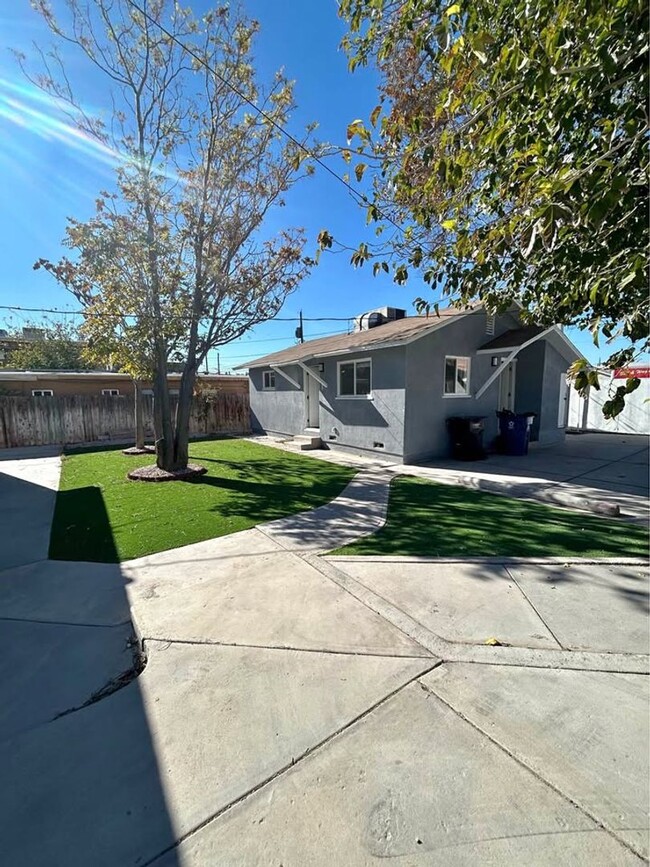 Photo - 1819 Harding St Apartamento Unidad 1815 Harding St  C