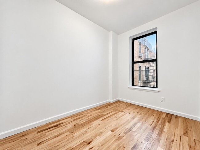 401 E 68th St Unit 5A