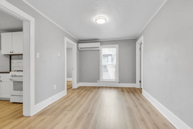 Building Photo - 1213 12th St Rental