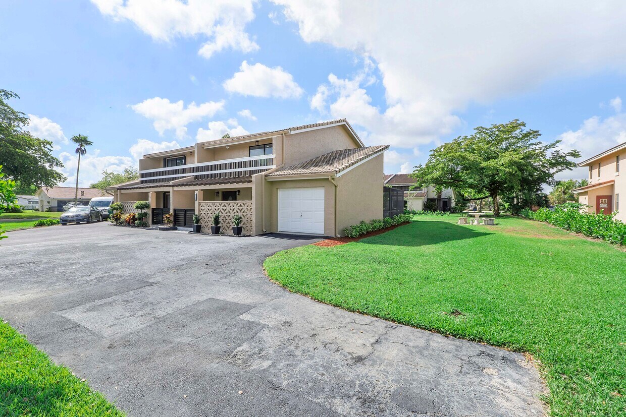 Photo - 11628 NW 30th St (Coral Springs, FL)