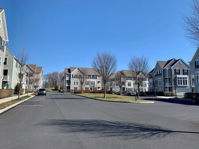 Photo - 3030 Meridian Cmns