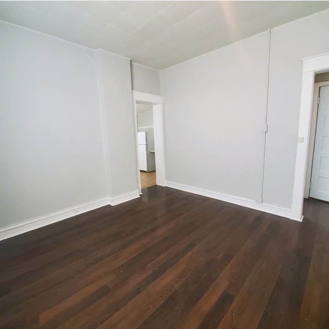 Photo - 1105 E 5th St Unit 1105 E 5th ST 1/2