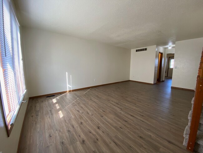 Photo - 396 Woodland Ave