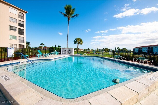 Building Photo - 57 High Point Cir W Unit 106