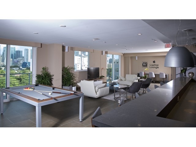 Clubhouse to Entertain Guests