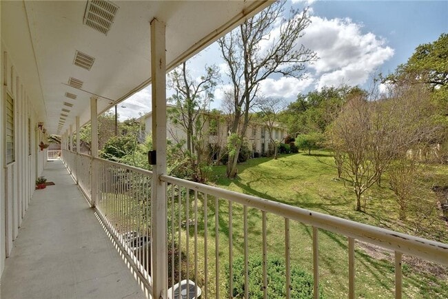 Photo - 5320 Balcones Dr Unidad E Rental