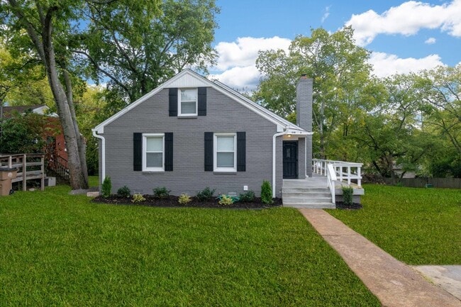 Photo - 930 32nd Ave N