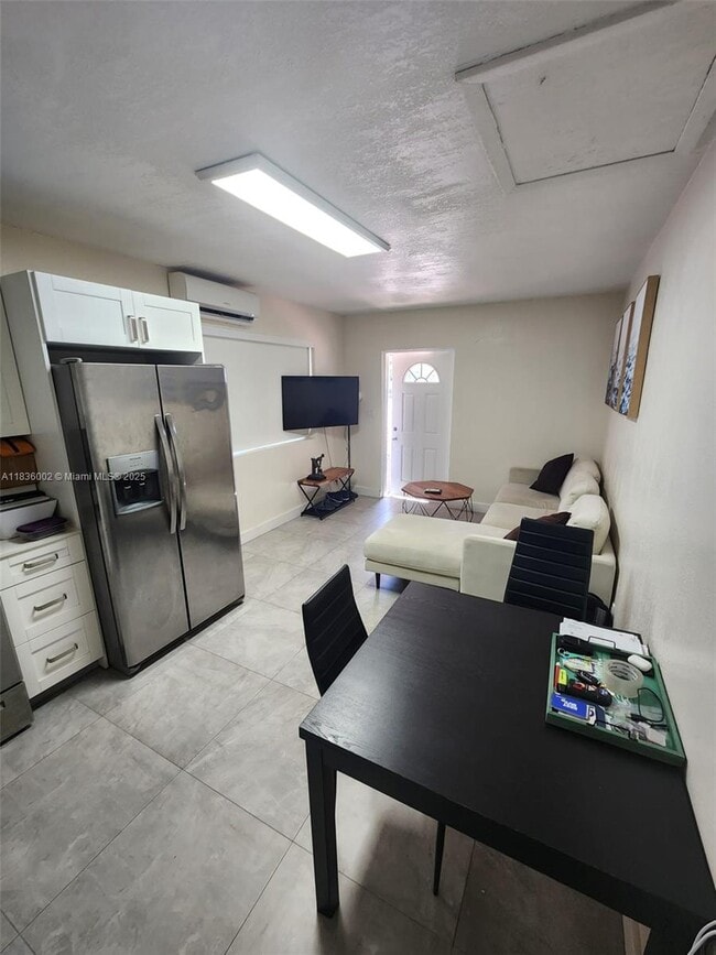 Photo - 2165 SW 47th St Unit 2