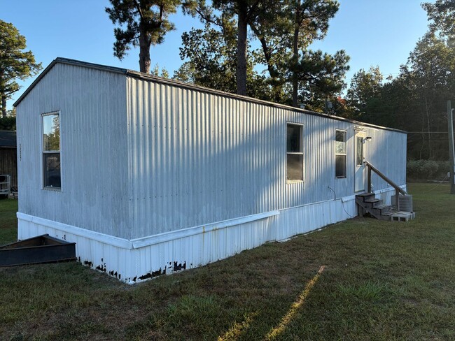 Photo - 2 Bedroom/ 1 Bathroom Mobile Home in Willo... Unit Willow Oak 3027