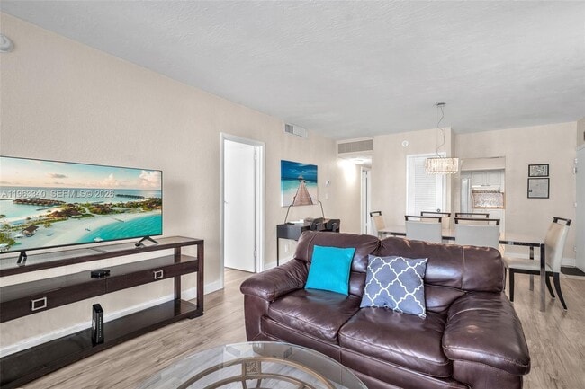 Photo - 3801 S Ocean Dr Unidad 2W