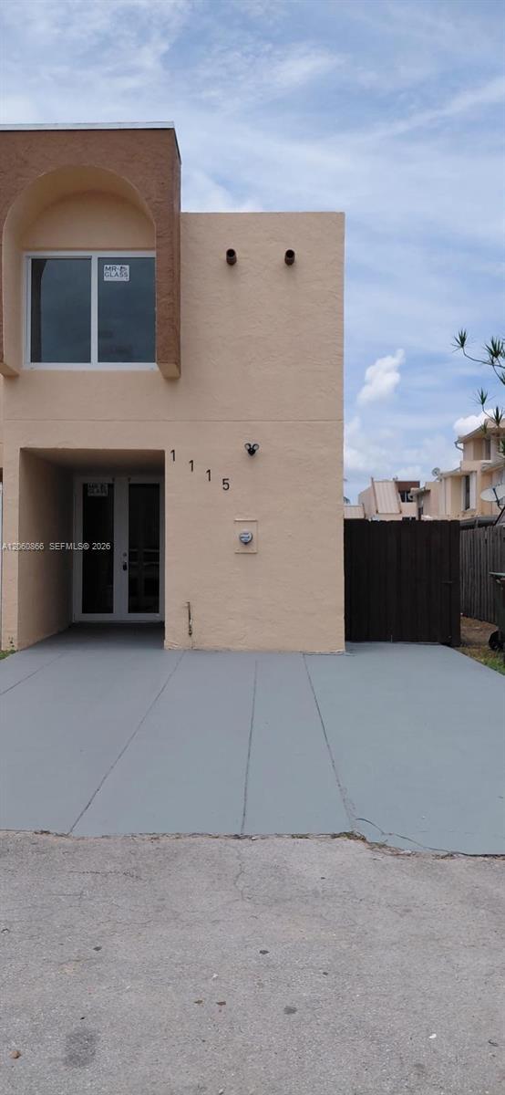 Building Photo - 1115 W 38th Terrace