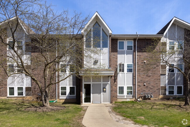 Entrance - Hickory Manor