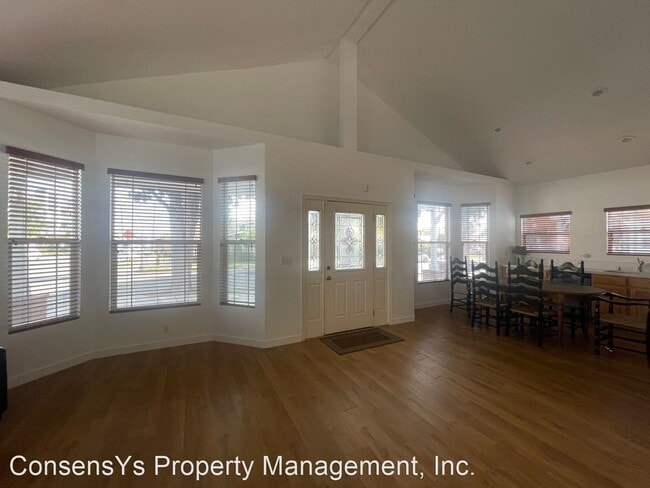 Photo - 3 br, 2 bath House - 201 W. Whiting Avenue