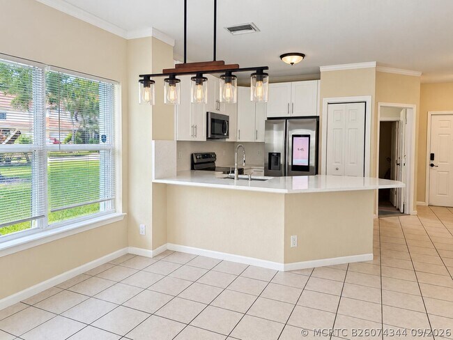 6958 Oak Bridge Ln