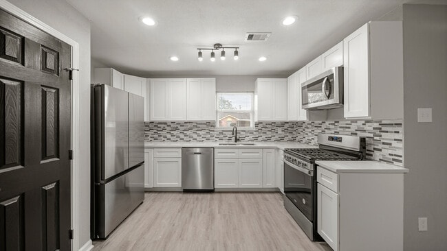 Photo - 11330 Murr Way