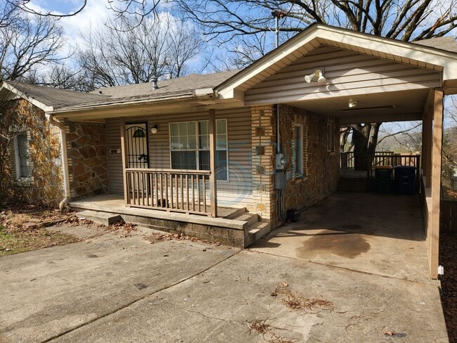 Building Photo - Ready For Showings! Great Find In North Little Rock