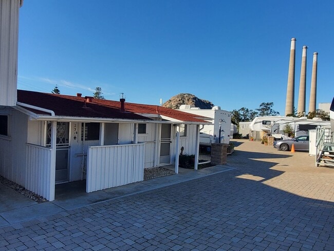 Cute and cozy 2 bedroom unit - Cute and cozy 2 bedroom unit