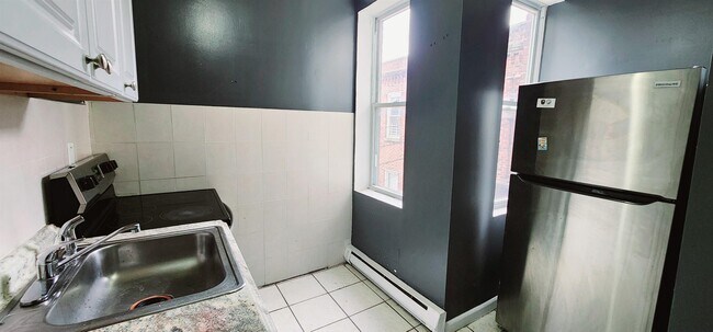 Photo - 589 59th St Unit B2